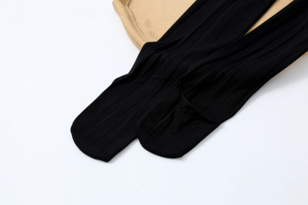 Al Thuraya Wudu Socks for Men & Women – 6 Pairs, 70 DEN Knee-High Stockings, Free Size, Soft, Breathable, Anti-Pilling, Black & White