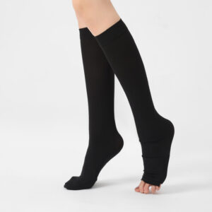 Al Thuraya Wudu Socks for Men & Women – 6 Pairs, 70 DEN Knee-High Stockings, Free Size, Soft, Breathable, Anti-Pilling, Black & White